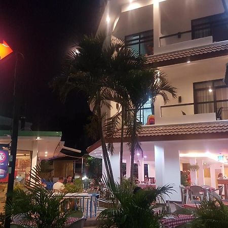 La Capannina Hotel Patong Exterior photo